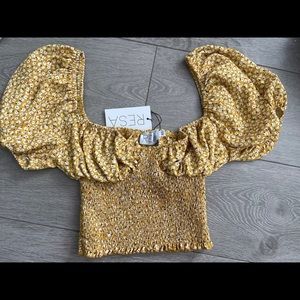 Resa puff sleeve Stella Top NWT